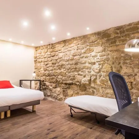 Beautiful 2bed For 7p, Next To Place Des Vosges Paris